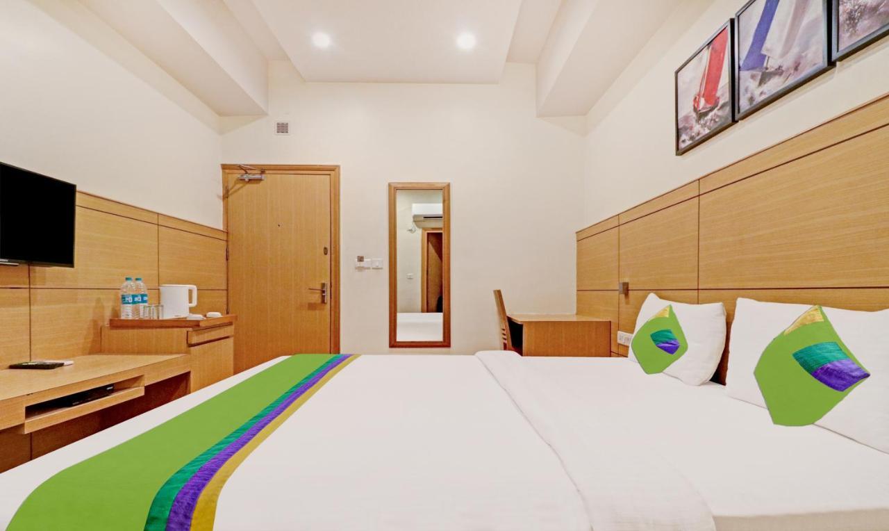 Treebo Galaxy Rooms New Delhi Exterior photo