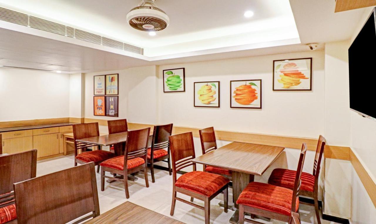 Treebo Galaxy Rooms New Delhi Exterior photo